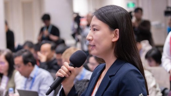 最专业的股票配资 央行行长潘功胜答一财：设立5000亿元服务消费与养老再贷款